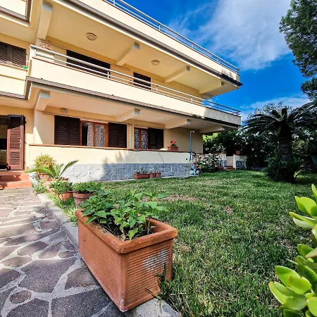 Casa Privat Garden Marina Di Campo Feriehus